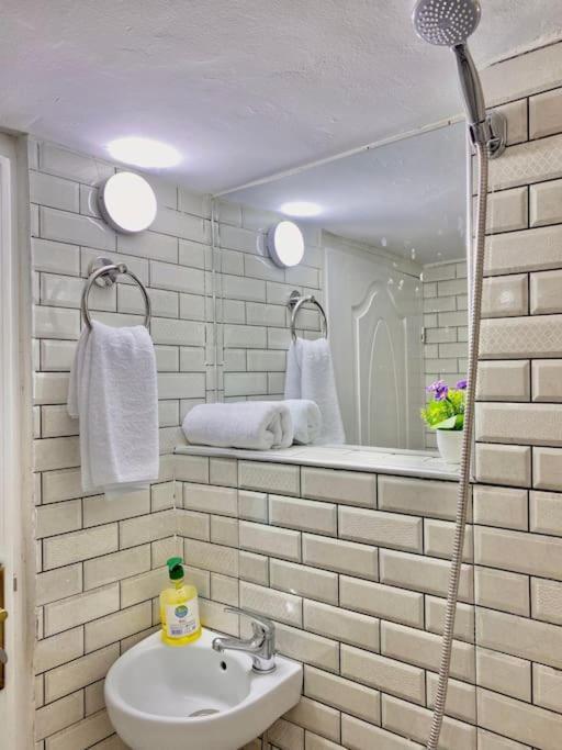 Apartamento Dar Shmous -1- دار شموس Tánger Exterior foto